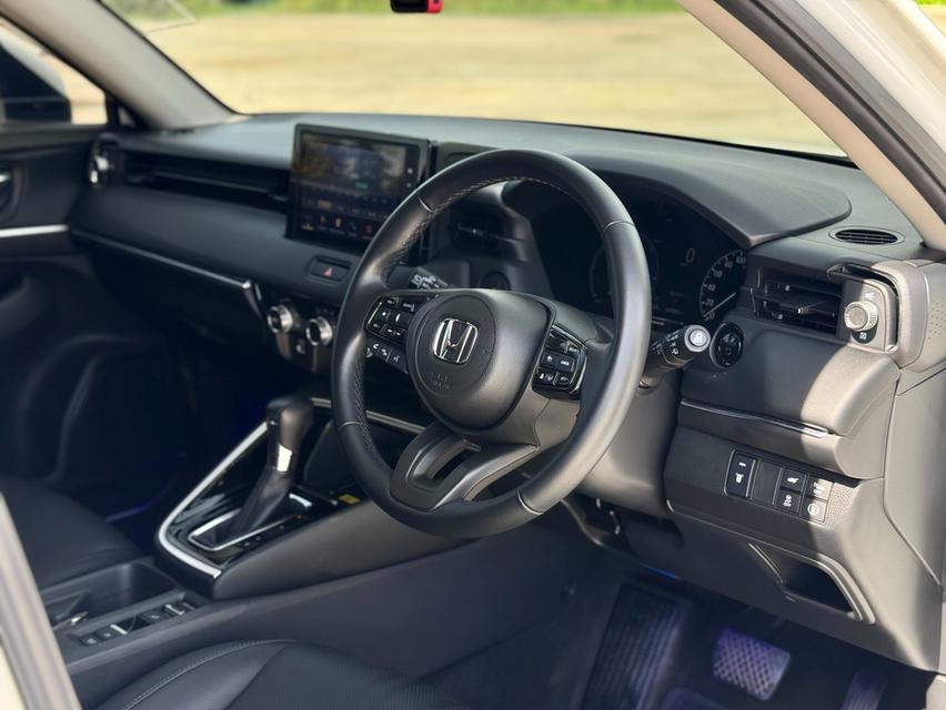 HONDA. HRV 1.5 e:HEV EL ปี 2022 เลขไมล์ 23,xxx km. สีขาว ออโต้  18