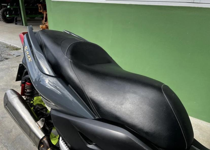 YAMAHA XMAX 300 เครื่องดำล้อเขียว 4