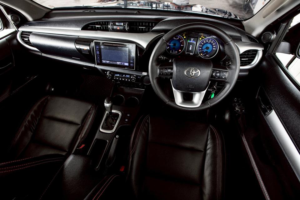Toyota Revo 2.4G ปี15 14