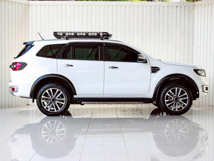 FORD EVEREST 2.0 TURBO TITANIUM PLUS 2WD ปี 2019 โฉม ปี15-22 เกียร์ AUTO ดีเซล สีขาว รถบ้านพร้อมใช้งาน ไมล์เพียง 131,348 km. 4