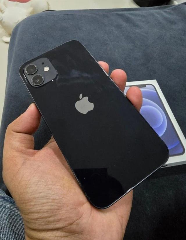 iPhone 12 Black 64 GB 2