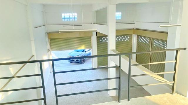 ใกล้ ตลาดชัชวาล คลอง7อาคารพาณิชย์ 2 คูหา 3.5 ชั้น ชุมชนคลอง 7 2 นอน 2 น้ำ 800ม.ขนาด 48 ตร.ว. 590ตร.ม. ห้องหัวมุม ลำลูกกา 8