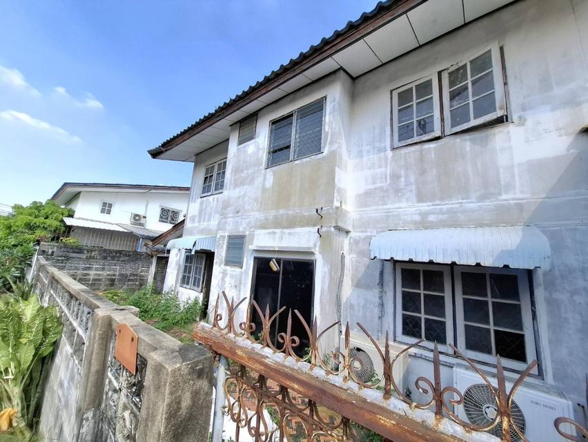 ✨ ขายบ้านแฝด 2 ชั้น หลังมุม – รุ่งสว่าง วิลเลจ 2 2 แปลงรวม ขนาดใหญ่ 70 ตร.ว. (35+35) ทำเลศักยภาพ ใกล้ MRT สายสีชมพู 6