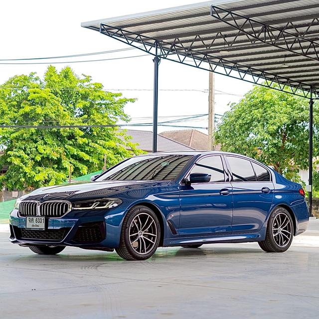 รหัสรถ 12AT6331 BMW 520d 2.0 M Sport ( G30 ) LCI | ปีจด : 2022