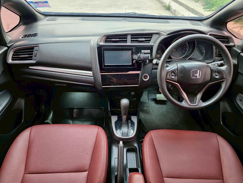 Honda Jazz 1.5 RS สีดำ ปี 2019 ไมล์ 100,000 กม. รูปที่ 8