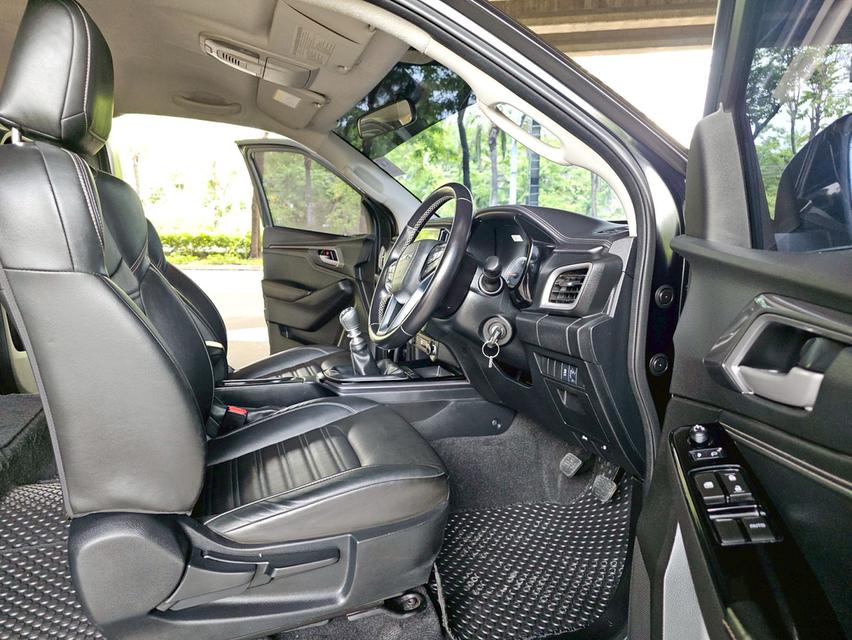 Isuzu D-MAX 3.0 DDI Z VCROSS SPACECAB 4WD (เกียร์ธรรมดา) 11
