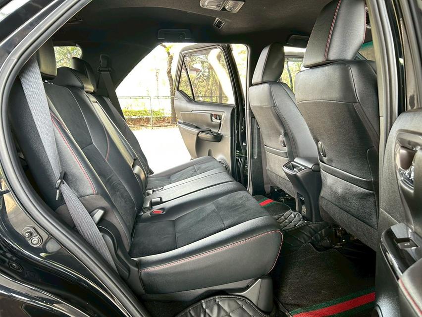 🔥ฟรีดาวน์ FORUNER GR SPORT รถสวย ปีใหม่ ไมล์น้อย  Toyota FORTUNER 2.8 GR SPORT 4WD AT ปี 2021 รูปที่ 16