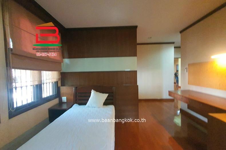 บ้านเดี่ยว 2 ชั้น หมู่บ้าน มิตรอนันต์ เนื้อที่ 102 ตรว. ซอยรามอินทรา 34 ถนนรามอินทรา แขวงจรเข้บัว เขตบางกะปิ กรุงเทพมหานคร 9