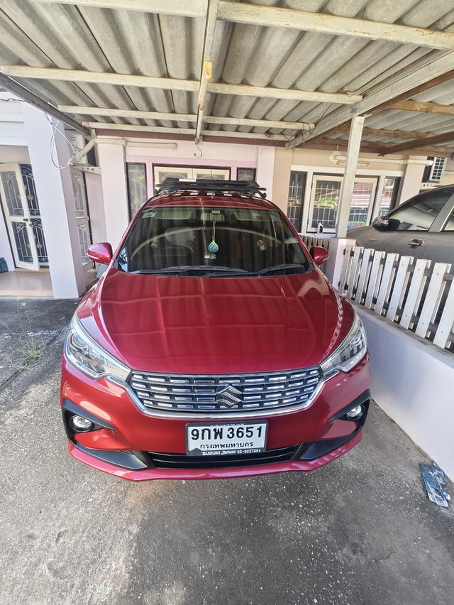 รถ MPV Suzuki ertiga