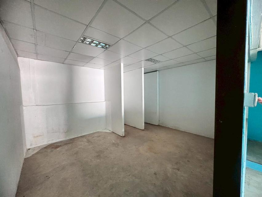 ขายอาคารพาณิชย์ รามคำแหง 12 ทำเลดี ใกล้สถานีรถไฟฟ้าสายสีส้ม (N.1919) 13