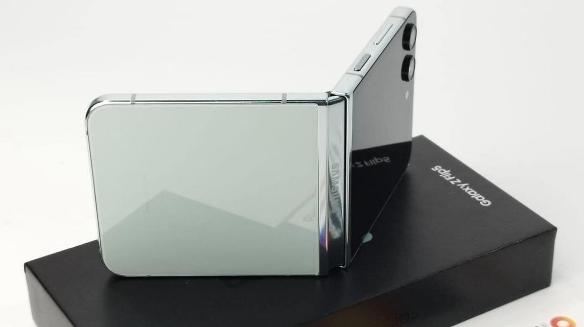 Samsung Galaxy Z Flip 5 เครื่องสวยสภาพดี มือ 2 3