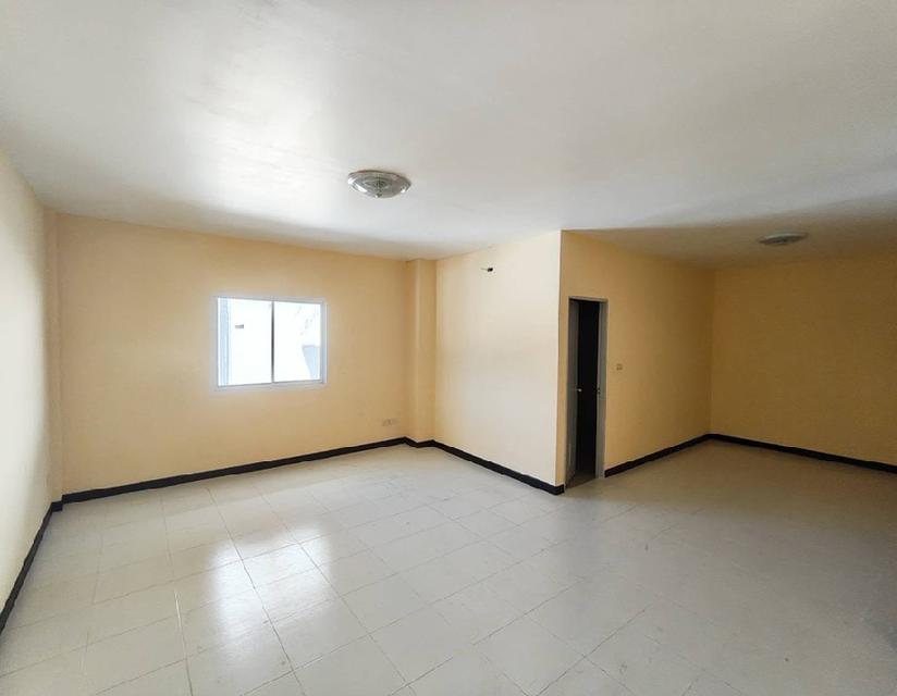 ให้เช่าโกดังพร้อมสำนักงาน พร้อมห้องพัก / พื้นที่ดิน 1 ไร่ / พื้นที่ใช้สอย 1000 ตารางเมตร / ทำเล กระทุ่มแบน / ซอยเทพกาญจนา 7