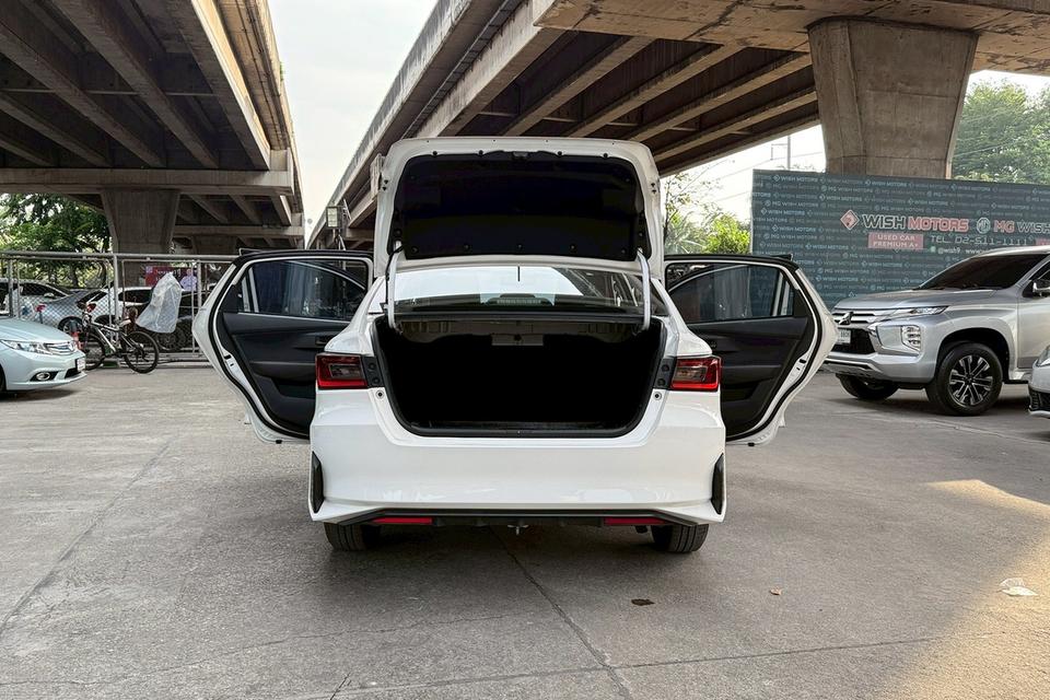 Toyota YARIS ATIV 1.2 Sport AT ปี 2024 รถสวยมือเดียว ไมล์น้อย 9