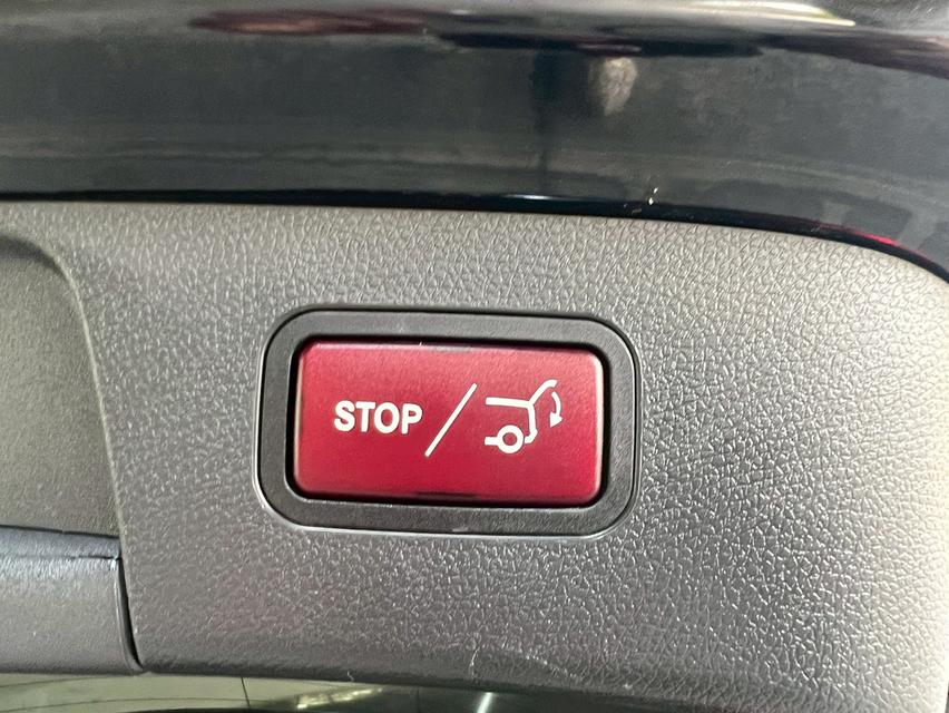 ขายรถ Benz GLA250 W156  ปี 2016 สีดำ เกียร์ออโต้ รูปที่ 19