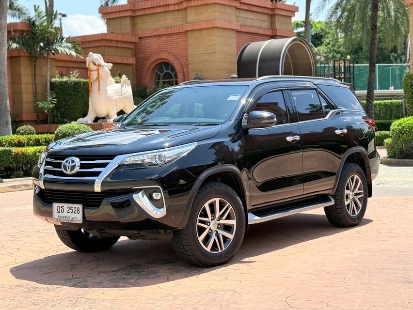 รหัสรถ PJP2528 2019 TOYOTA FORTUNER 2.4 V 4WD สีดำ