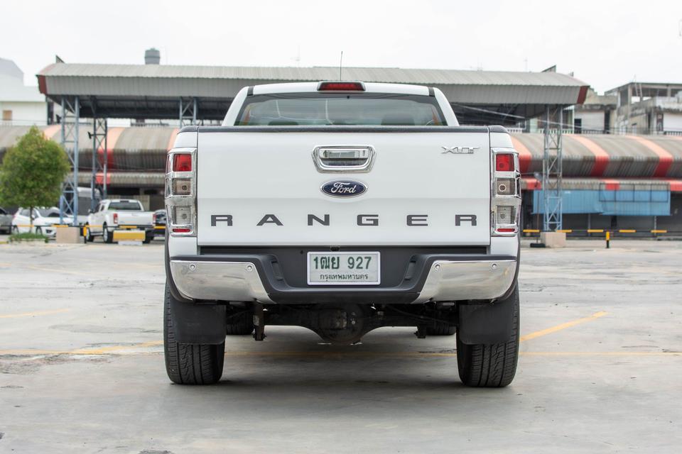 ปี 2016 Ford Ranger 2.2XLT Cad AT สีขาว ยกสูง รถสวย ช่วงล่างดีเยี่ยม 3