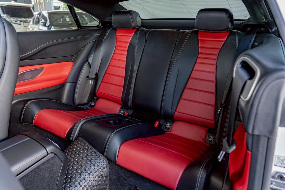 รหัสรถ NP222 รุ่นรถ : BENZ E300 COUPE AMG DYNAMICปีรถ : 2016 รูปที่ 13