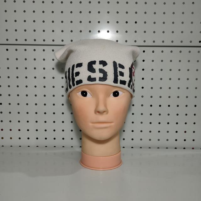 หมวกถัก Diesel สีขาว ลายพิมพ์ข้างหน้า