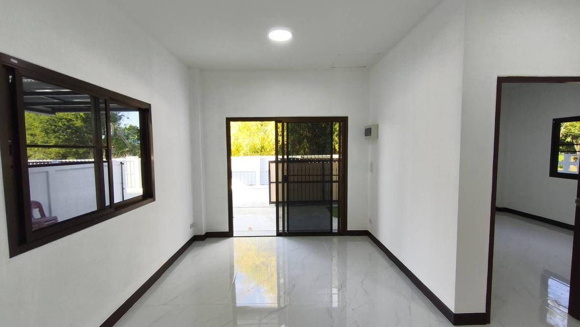 ขายบ้านพร้อมที่ดิน 40 ตร.ว. บ้านสวย บริการยื่นสินเชื่อให้ฟรี 12