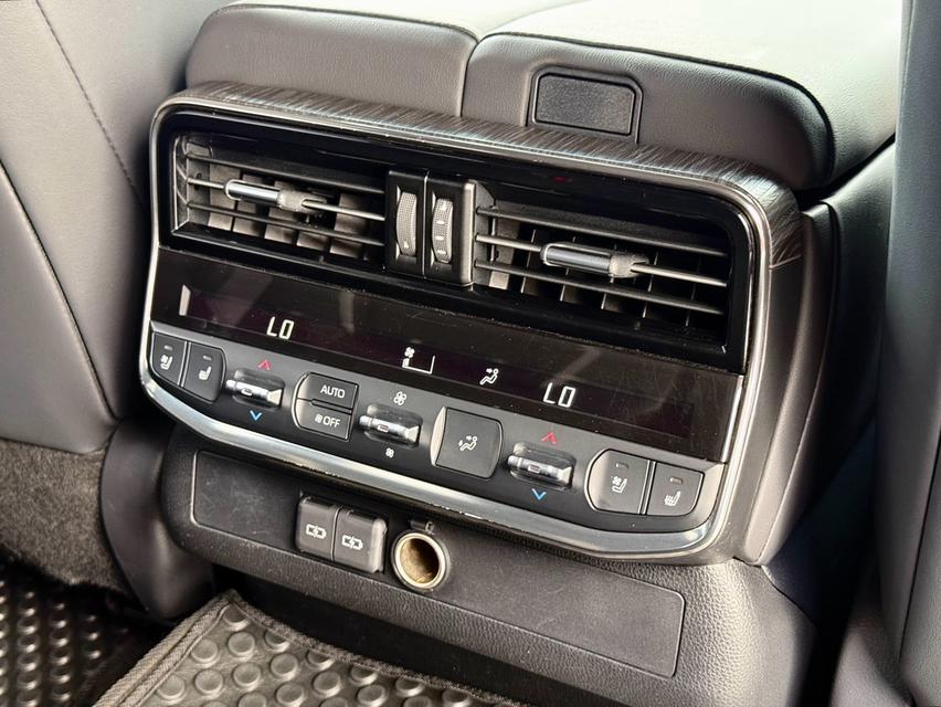 Toyota Land Cruiser LC300 GR Sport ปี 2022 รูปที่ 10