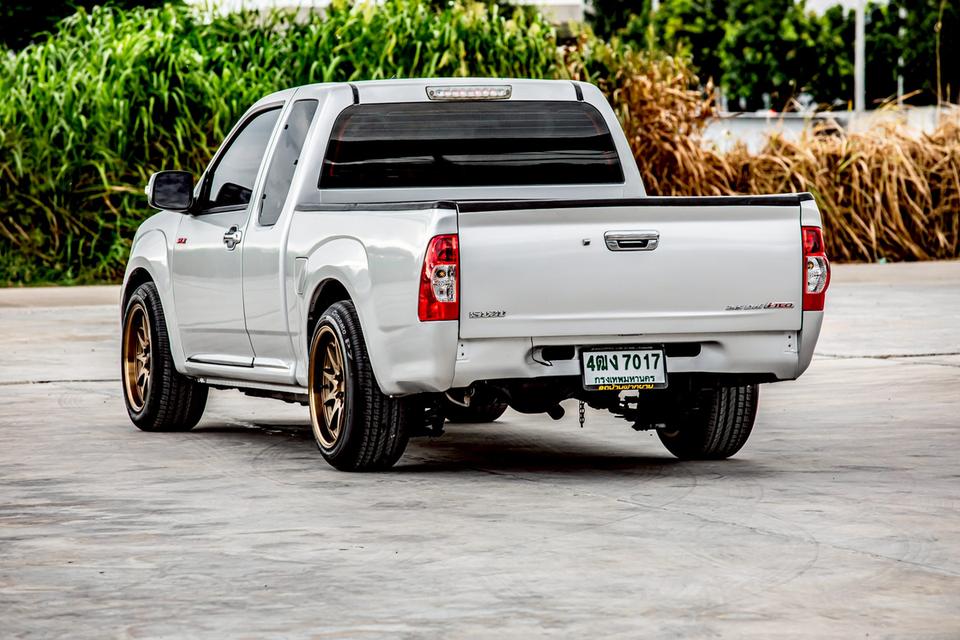 Isuzu Space Cab 2.5 X-Series สีเทา เกียร์  MT ปี 2011 8