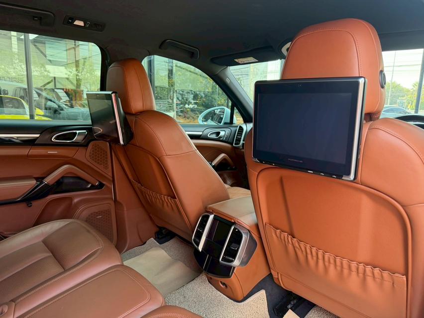 CAYENNE 3.0 HYBRID S E-Hybrid สีขาว รูปที่ 5