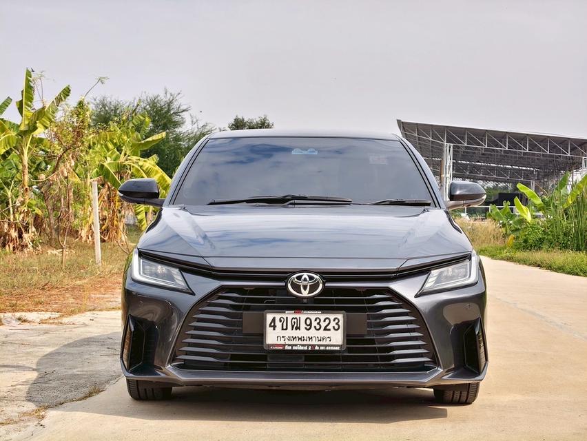 Toyota Yaris Ativ 1.2 Premium Luxury รุ่นท๊อป CVT A/T ปี 2023