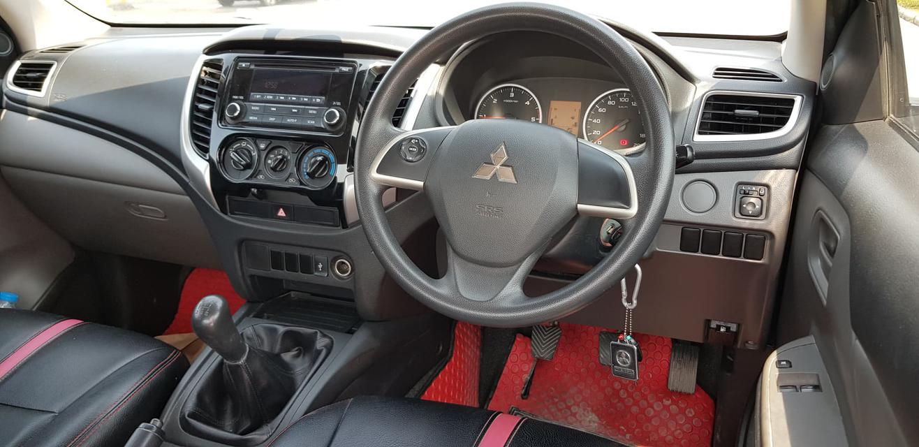 2016 Mitsubishi​ Triton​ ALL​ New​ 2.5​ GLX​Mega cab​ 4