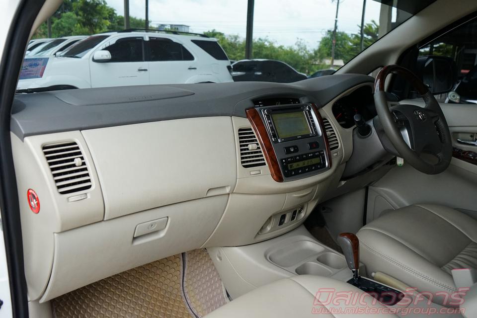 2011 TOYOTA INNOVA 2.0 V ( 8050 ) 16