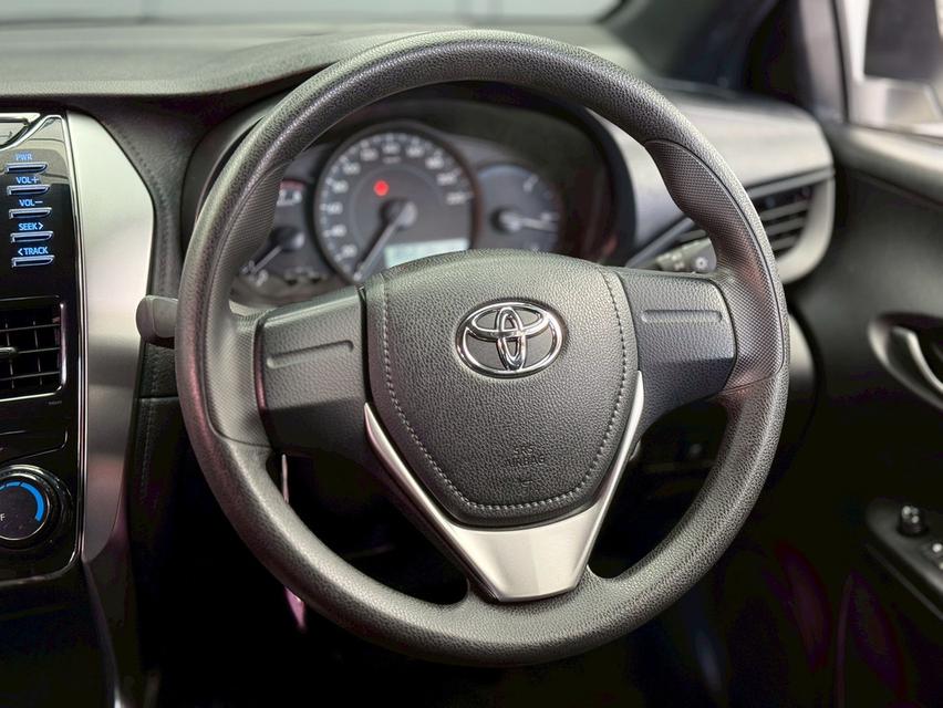ปี 2018 TOYOTA YARIS, 1.2 J โฉม ปี13-19สีขาว มือเดียวป้ายแดง รูปที่ 8
