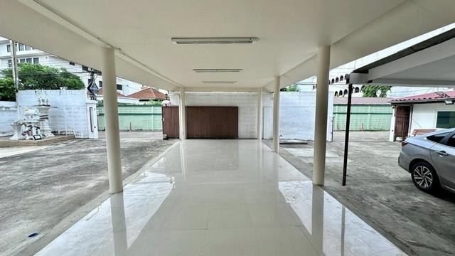ให้เช่าบ้านเดี่ยว 1 ชั้น 220 ตร.ว. ถนนลาดพร้าว 71 ซอยนาคนิวาส 39 ใกล้เลียบด่วน 2