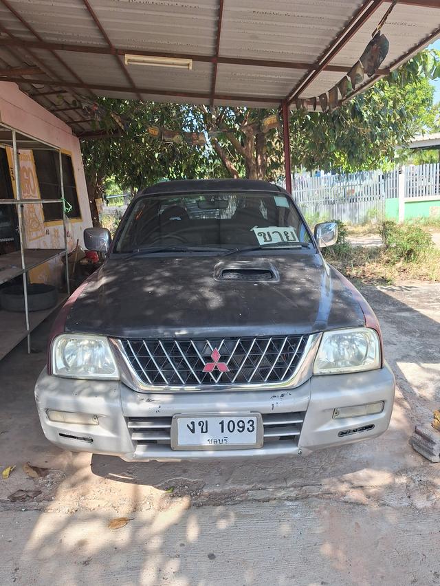 mitsubishi strada 4 ประตู 2