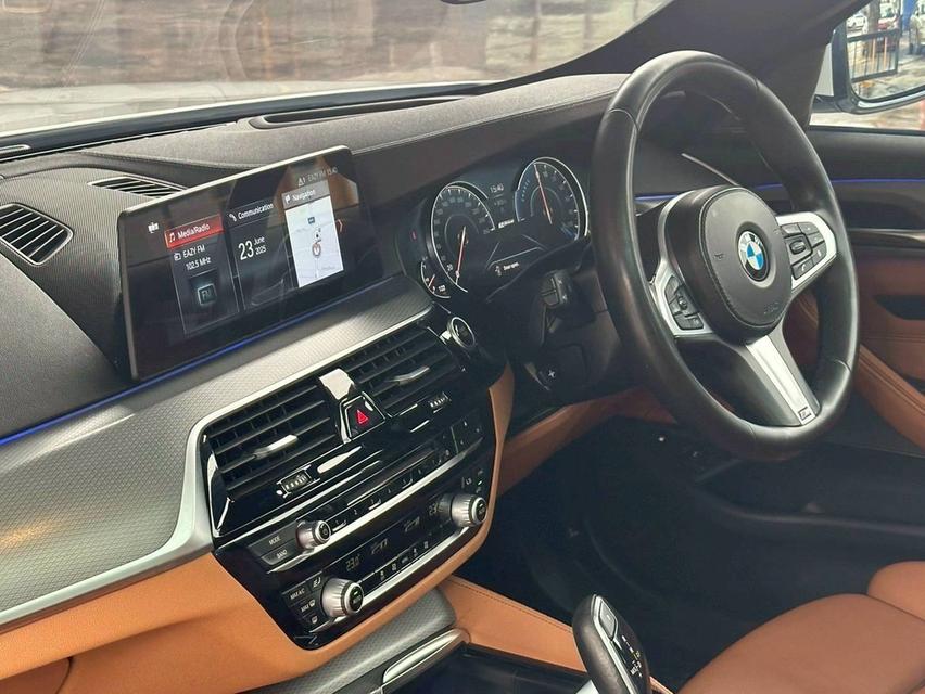 BMW 530e M Sport G30 2018 จด 2019 15
