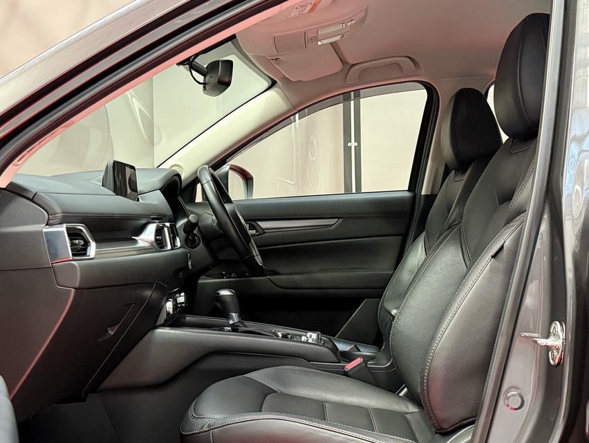2019 MAZDA CX5 2.0 รถมือเดียวออกป้ายแดง รถวิ่งน้อย เข้าศูนย์ตรงระยะ รถไม่เคยมีอุบัติเหตุครับ 13