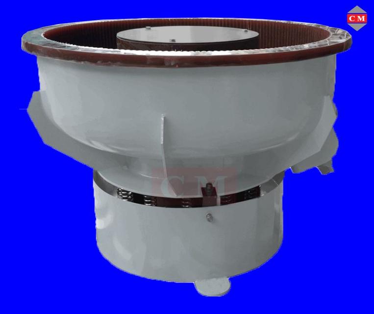   เครื่องขัดผิวโลหะแบบเขย่า (ไม่มีสะพานแยกชิ้นงาน) / Vibratory Finishing Machine 