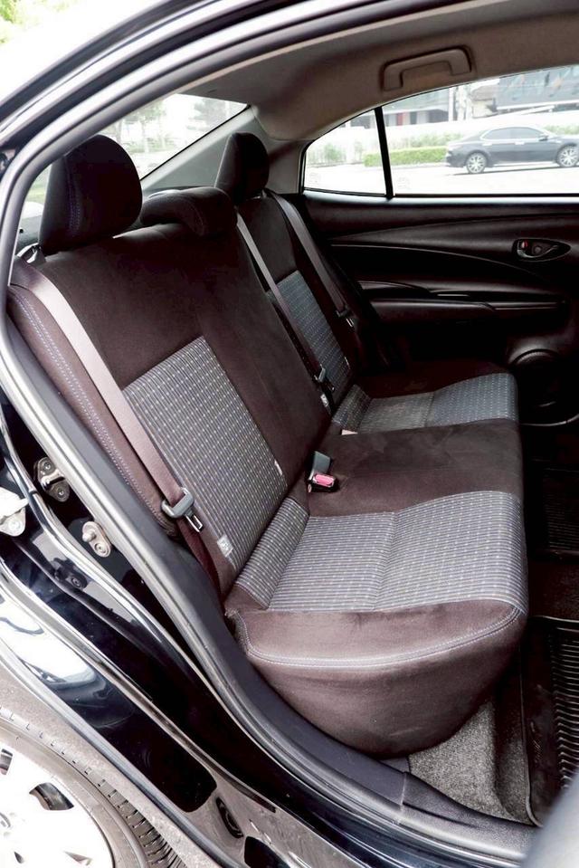 รหัสรถ QT1211 Toyota Yaris ativ 1.2 E สีดำ ปี 2018 13