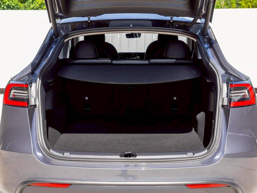 Tesla Modely Y Rear-Wheel Drive ปี จด 2023 ไมล์ 46,xxx km.