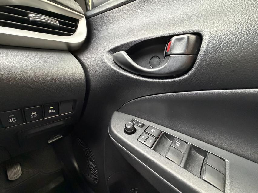 YARIS 1.2 รุ่น E ปี19 รถมือเดียว น้อย 67,*** โลแท้ๆเข้าเช็คศูนย์ตลอด สีเดิมทั้งคัน รูปที่ 12