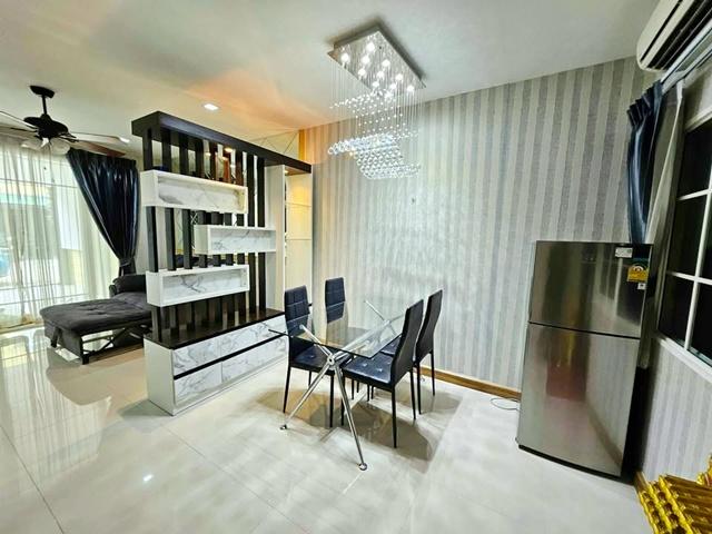 สุขสวัสดิ์-พุทธบูชา โลตัส ประชาอุทิศ ให้เช่าทาวน์เฮ้าส์สุดหรู 2 ชั้น 4นอน 3 น้ำ 22 ตร.วา. 180 ตร.ม.. จัดเต็มเฟอร์ฯ ตลาดส 1