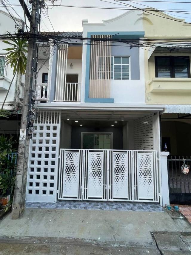 ขาย Townhome วรางค์กูล 85 ตรม. 17 ตร.วา บ้าน Renovate เรียบร้อยพร้อมยื่นBank มากกกก