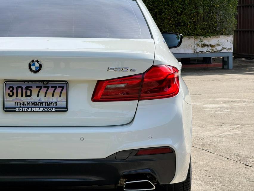 2020 BMW 530e MSPORT รถมือเดียวออกป้ายแดง รถวิ่งน้อย รถเข้าศูนย์ตามระยะ ไม่เคยมีอุบัติเหตุครับ 9