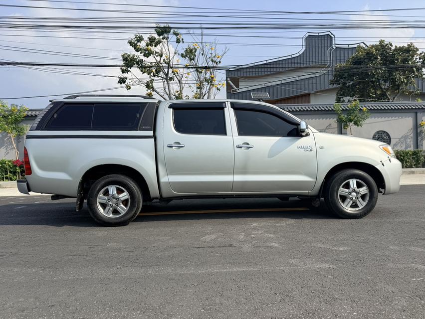TOYOTA VIGO 4ประตู 2.5E 2005 ✅ไม่มีชน ไม่มีน้ำท่วม ไม่แก็ส ✅เครื่องดีเซล เกียร์ช่วงล่างเยี่ยม ✅จอแอนดรอย หลังคาแครี่บอย ✅รถสะอาดพร้อมใช้ เล่มสวยพร้อมโ รูปที่ 8