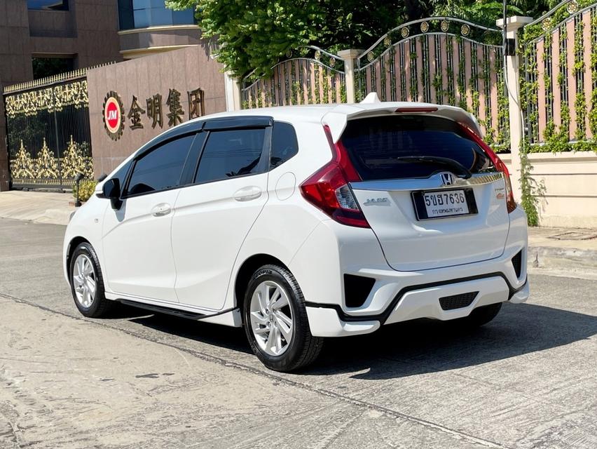 HONDA JAZZ 1.5 V (โฉมGK) ปี 2016 AUTO สภาพป้ายแดง 2