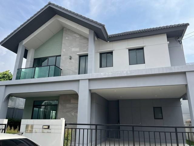 ขายบ้านเดี่ยว 2 ชั้น บางกอก บูเลอวาร์ด พระราม 5 หลังมุม ใกล้โรงเรียนนานาชาติเด่นหล้า พระราม 5 นครอินทร์ 1