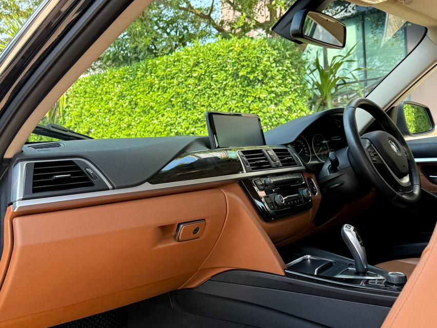 2019 BMW 320D F30 LCI รถออกศูนย์ BMW THAILAND รถวิ่งน้อย เข้าศูนย์ทุกระยะ รถไม่เคยมีอุบัติเหตุครับ รูปที่ 11
