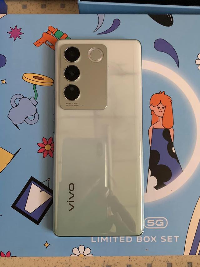 ขายมือถือรุ่น Vivo V27