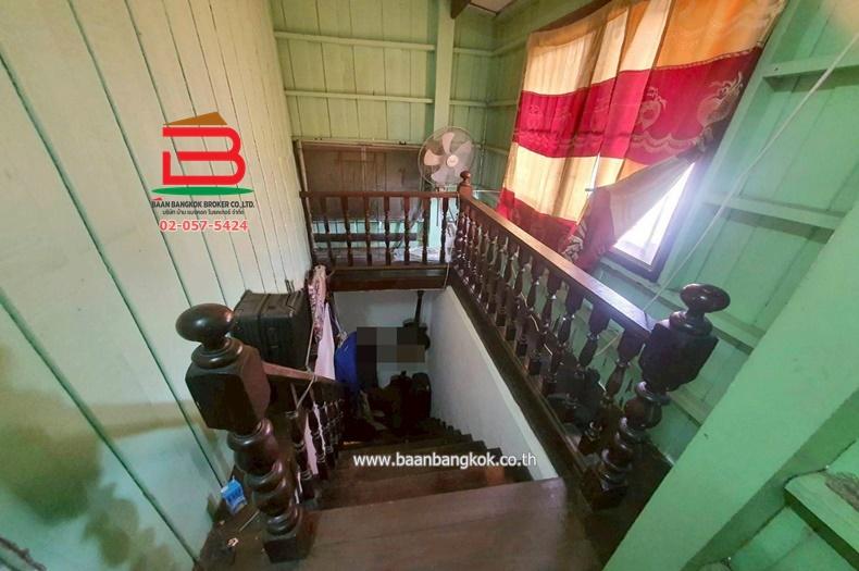 บ้านเดี่ยว หมู่บ้าน ปิ่นเจริญ 1 (ซอยสรณคมน์ 19) เนื้อที่ 30 ตรว. ใกล้สนามบินดอนเมือง ถนนสรงประภา แขวงสีกัน เขตดอนเมือง กรุงเทพฯ 9