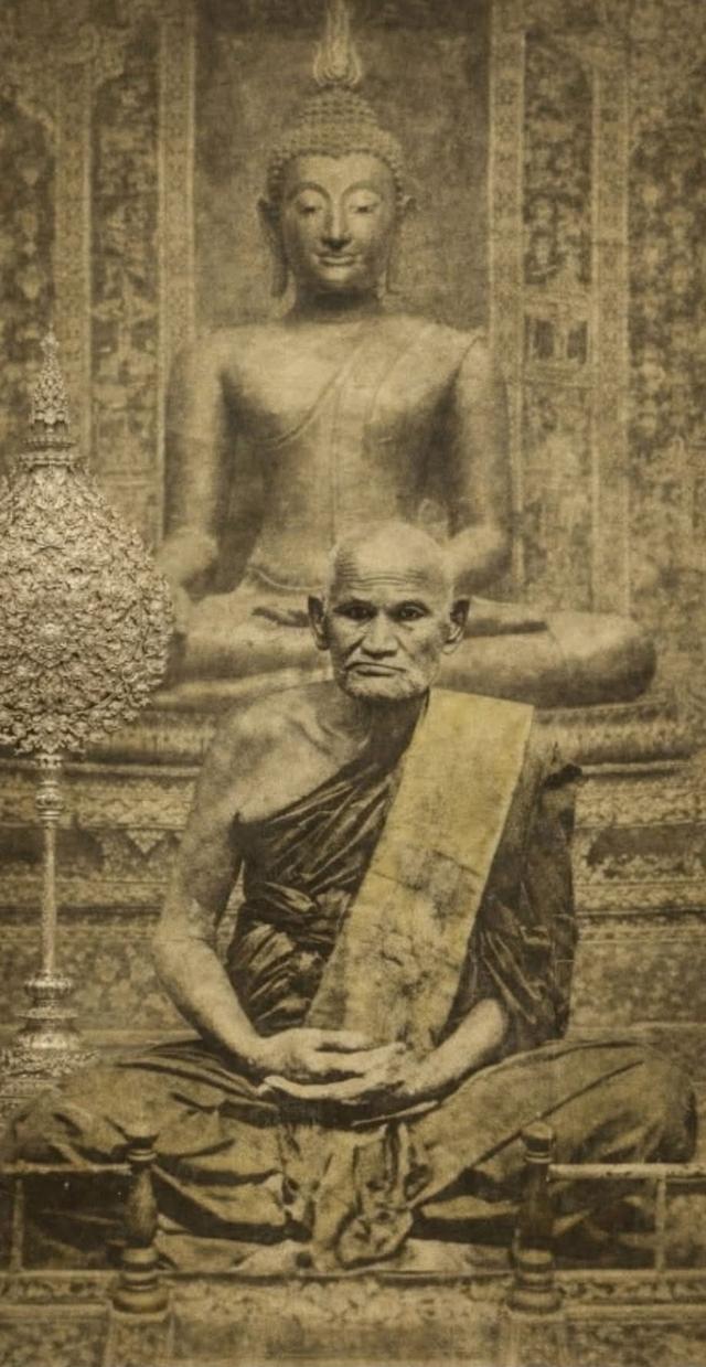 #รูปหล่อหลวงพ่อเงิน วัดบางคลาน จังหวัดพิจิตร“รุ่นปืนแตก ปี 2528”(พิมพ์เศียรโตนิยม)คราบดินเบ้าเดิมๆดูเข้มขังสวยธรรมชาติพระมวลสารเก่ายุคหลวงพ่อเงิน