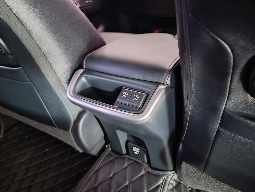 FORTUNER LEGENDER 2.8 V 2WD ปี 2021 ✅ ฟรีค่าจัด-ค่าโอน ✅ ฟรีประกันภัย ✅ ฟรี พรบ 12