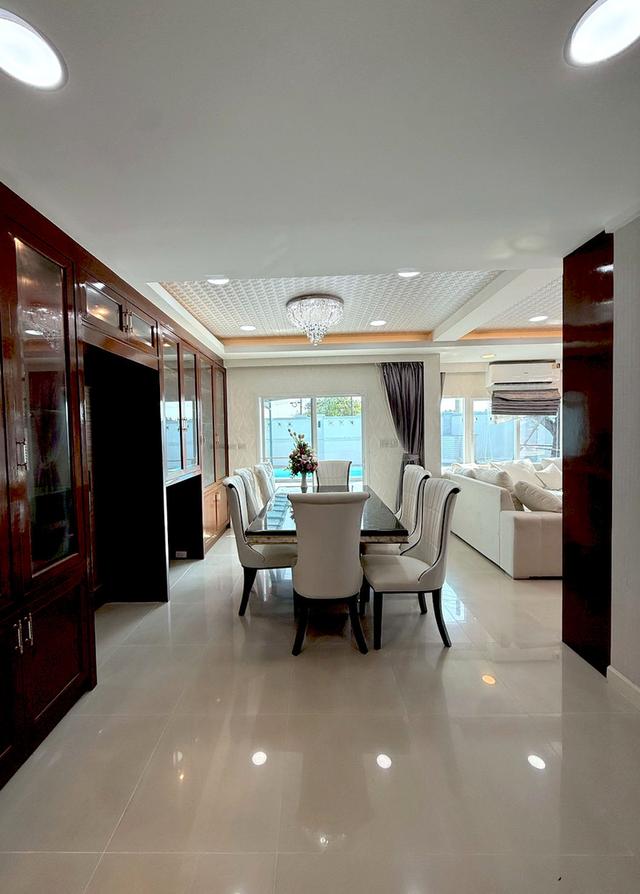 ขายบ้านหรู เสนาเเกรนด์โฮม รังสิต - ติวานนท์ (หลักหก) มีสระน้ำ 10